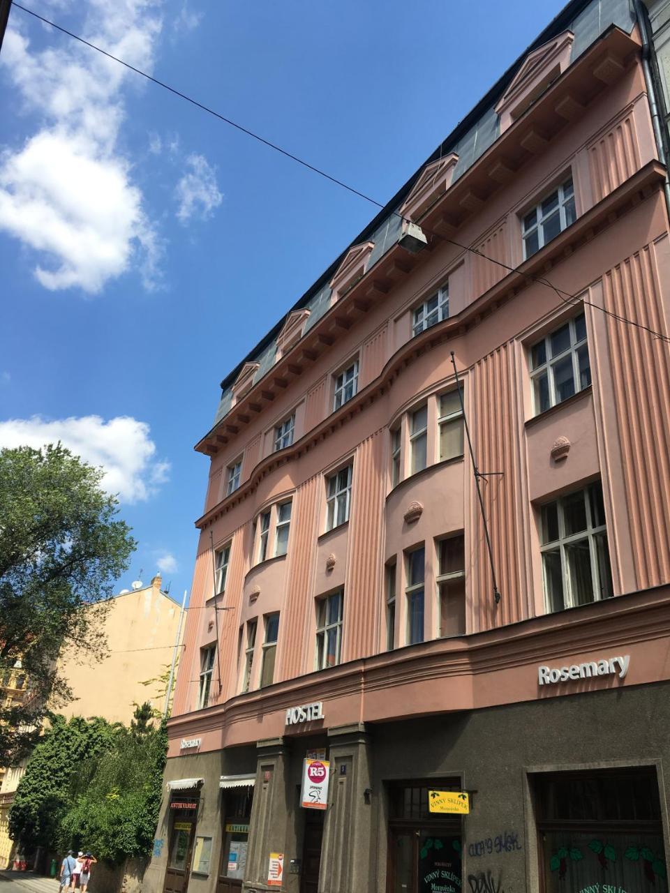 Hostel Rosemary Prag Exteriör bild