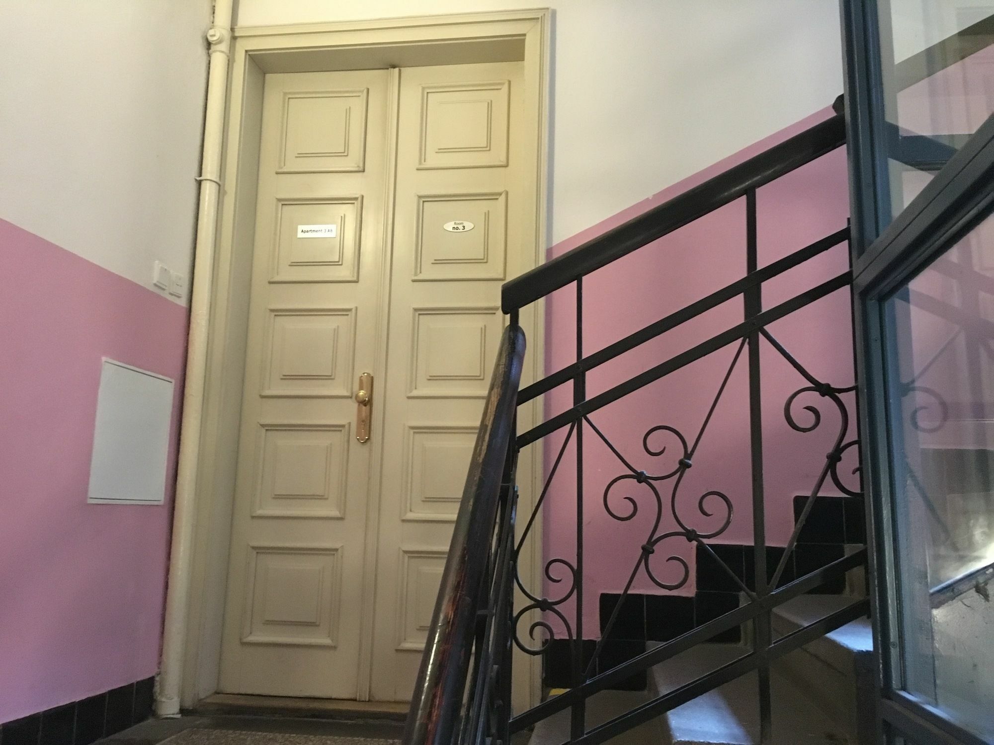 Hostel Rosemary Prag Exteriör bild